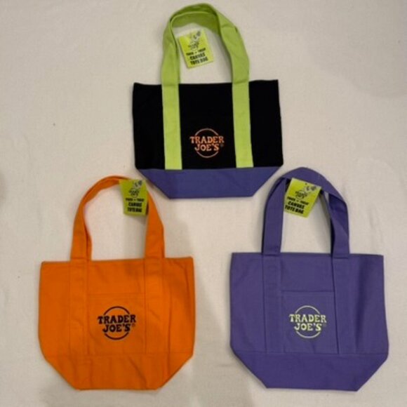 Trader Joe’s Mini Canvas Tote Bag Set Halloween Limited Edition NWT - Picture 1 of 4
